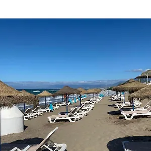 https://estudio-en-marbella-con-vistas-al-mar.1costadelsol.com
